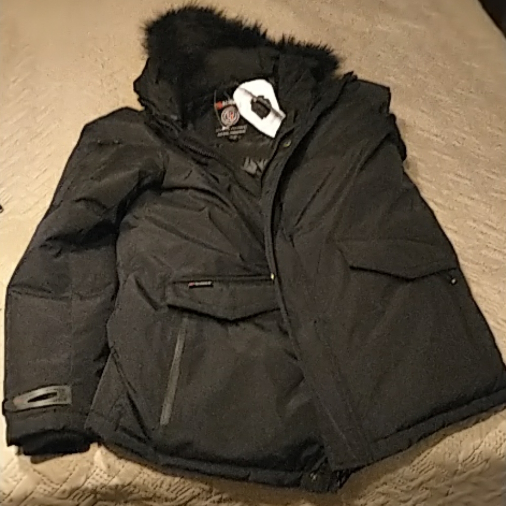 Geographical norway man parka adn man 069